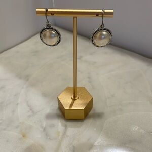 Lucky pearl earrings